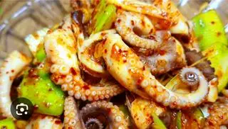 Hình ảnh chân gà mix râu bạch tuộc 