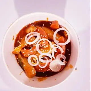 Hình ảnh Tokbokki chả cá - xúc xích