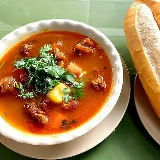 Hình ảnh Bánh mì sốt vang