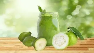Hình ảnh Nước Ép Cóc Mix Ổi