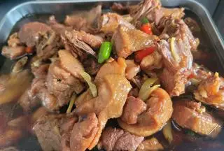 Hình ảnh Cơm vịt kho gừng