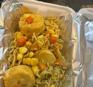 Hình ảnh mì trộn viên đậu hũ pho mai