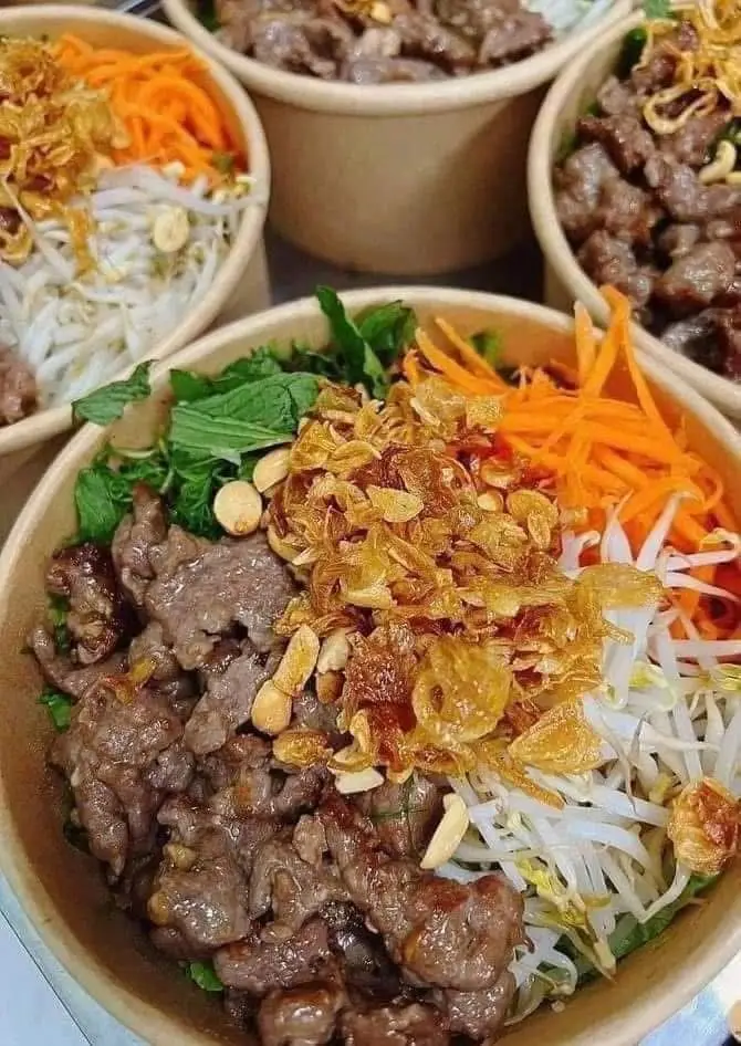 Hình ảnh Bún Trộn Thịt Bò Nam Bộ