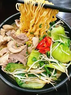 Hình ảnh Mì chua cay tim bầu dục