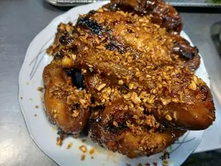 Hình ảnh Xôi đùi gà mắm tỏi
