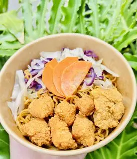 Hình ảnh Mì trộn gà viên