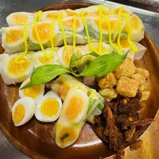 Hình ảnh Bánh Tráng Cuộn Lắc Vip
