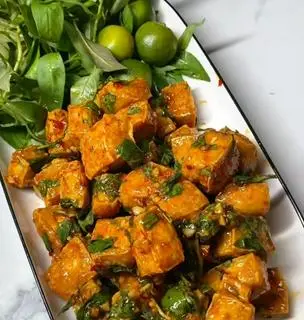 Hình ảnh Đậu Hủ Lắc sốt Me