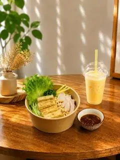 Hình ảnh Combo bún chan nước tương đậu thịt - nước ép thơm