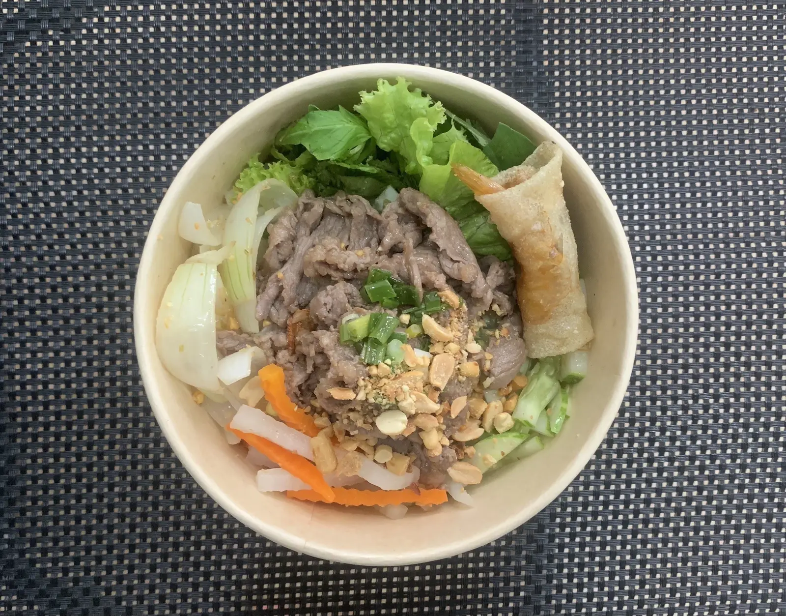 Hình ảnh  Bún Thịt Bò Xào + Chả Giò Tôm