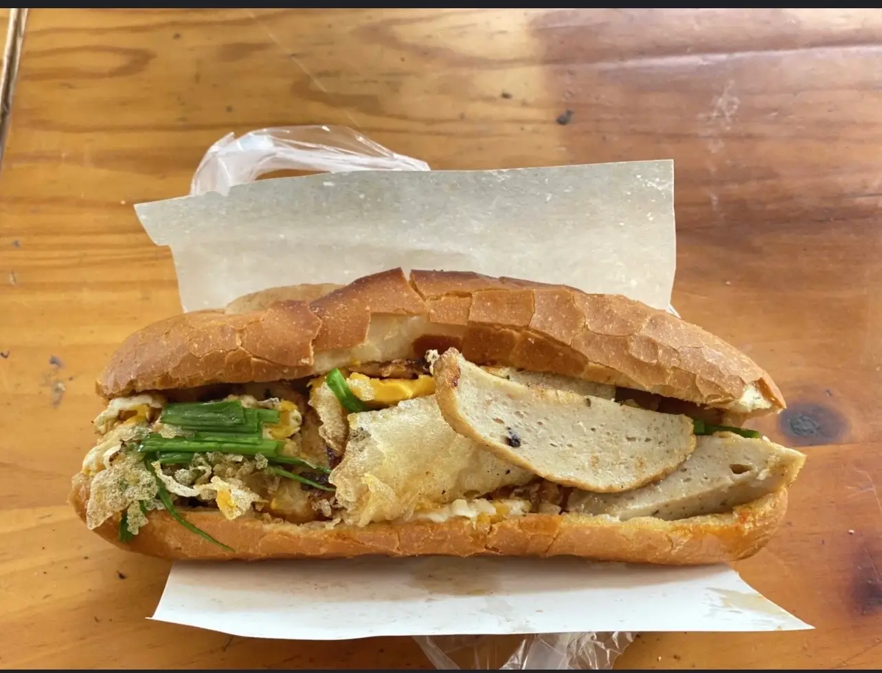 Hình ảnh Bánh Mì Bò Chả Trứng 