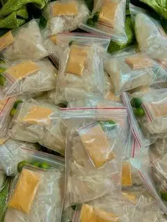 Hình ảnh Bánh Tráng Phơi Sương+ muối nhuyễn + tắc