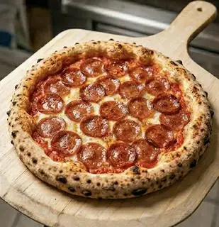 Hình ảnh Pizza pepperoni (size 23cm)