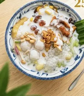 Hình ảnh Chè thập cẩm full toping cốt dừa tươi
