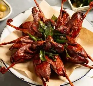 Hình ảnh Combo 5c Chim Quay Lá Mắc Mật