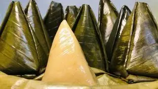 Hình ảnh Bánh Ít Truyền Thống( nhân đậu hoặc dừa)