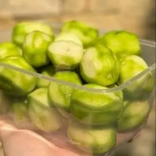 Hình ảnh Cóc non gọt sẵn 250gr