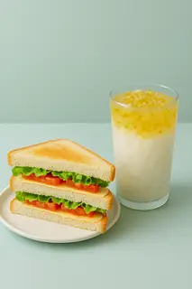 Hình ảnh Combo Sandwich trứng mayo + Nước dừa  quế hoa