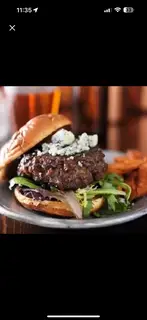 Hình ảnh Burger Bò và phô mai xanh 