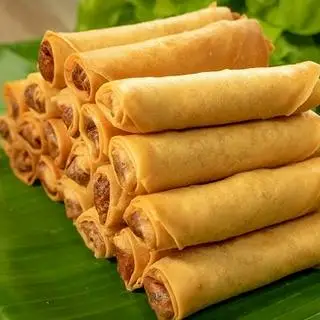 Hình ảnh 5 Cuốn Chả Giò Chay Chiên Sẵn + Tương Ớt