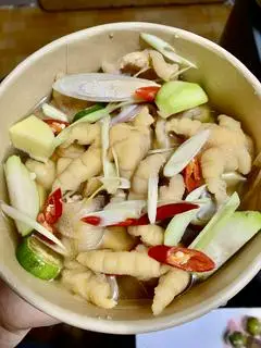 Hình ảnh Chân Gà Sả Tắc