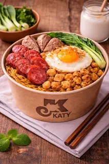 Hình ảnh Mì trộn tóp mỡ - bò viên lạp xưởng