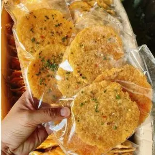 Hình ảnh 3 bịch cơm cháy chiên mắm hành