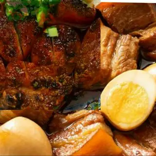 Hình ảnh Cơm tấm sườn nướng trứng kho