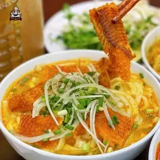 Hình ảnh Thố bánh canh thịt cá chiên