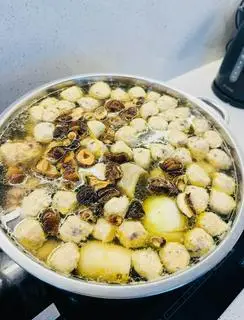 Hình ảnh Phở trộn gà đùi