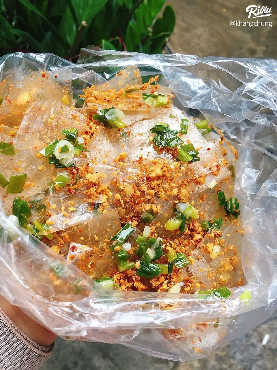 Hình ảnh Bánh tráng trộn mỡ hành tỏi phi