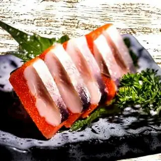 Hình ảnh Sashimi trích đỏ