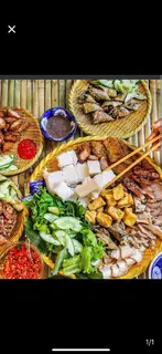 Hình ảnh Bún đậu đầy đủ kèm nước