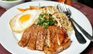 Hình ảnh Cơm sườn bì ốp la