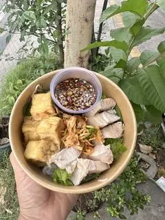 Hình ảnh Bún Xì dầu nước tương thịt nạc giòn