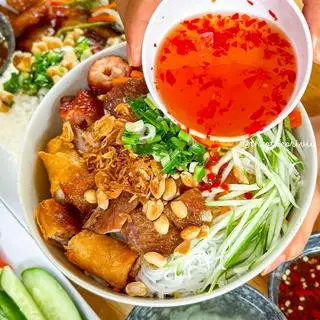 Hình ảnh Bún nem + chả giò