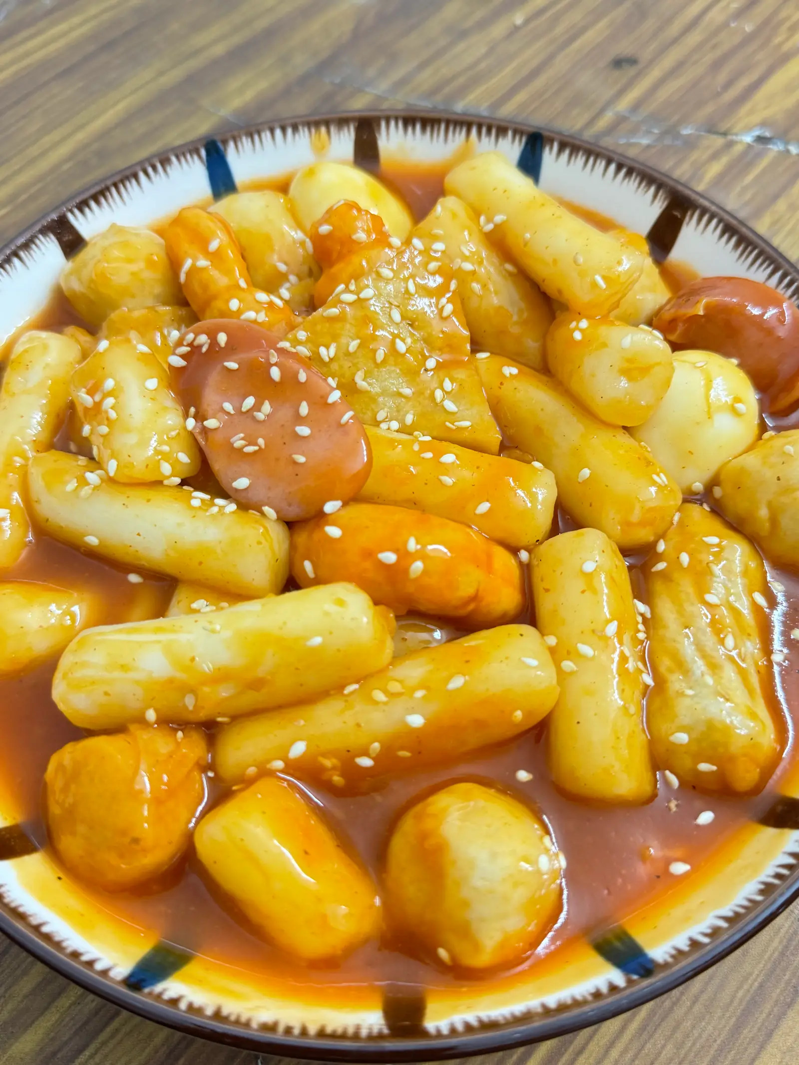Hình ảnh Tokbokki sốt cay ngọt full topping