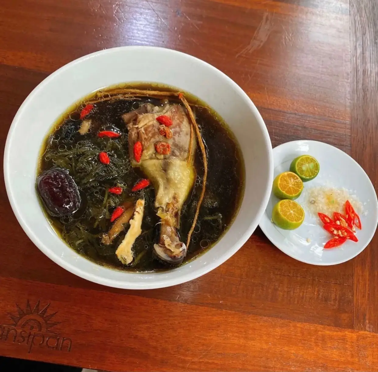 Hình ảnh Đùi gà tần thuốc bắc