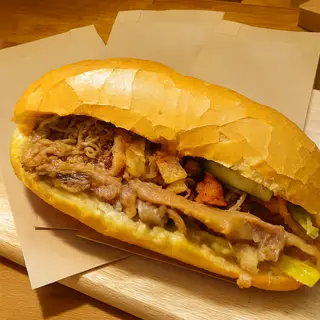 Hình ảnh Bánh mì nấm bì chay - mushroom shredded tofu skin banh mi