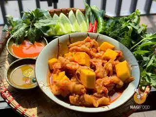 Hình ảnh Chân gà sốt Thái size lớn