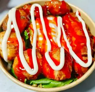 Hình ảnh Mì Trộn Trứng, Xúc Xích + Chả Cá Trứng Cút + Chả Cá Đậu Đũa 1 Vắt 