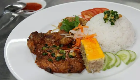 Hình ảnh Cơm tấm Sườn - Chả
