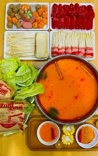 Hình ảnh Lẩu Thái Bắp Bò + Viên Lẩu (1-2 người)