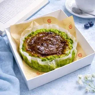 Hình ảnh Matcha Burnt Cheesecake - 1 chiếc full size 10cm
