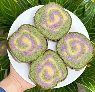 Hình ảnh Bánh Tét Trà Cuôn Đậu Cuộn - Đòn 1kg
