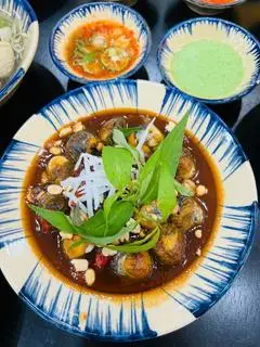 Hình ảnh Cút Lộn Xào Sốt Me
