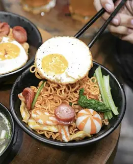 Hình ảnh Mì trộn cá viên