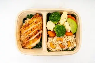 Hình ảnh Cơm lứt má đùi nướng seasoning
