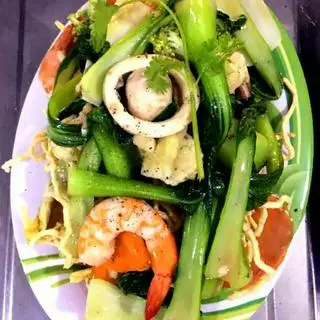 Hình ảnh Mì xào giòn bò - hải sản