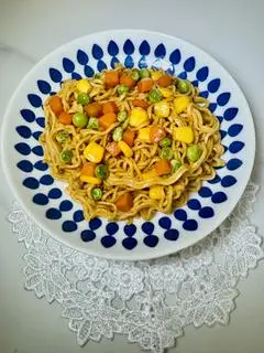 Hình ảnh Mỳ trộn rau củ